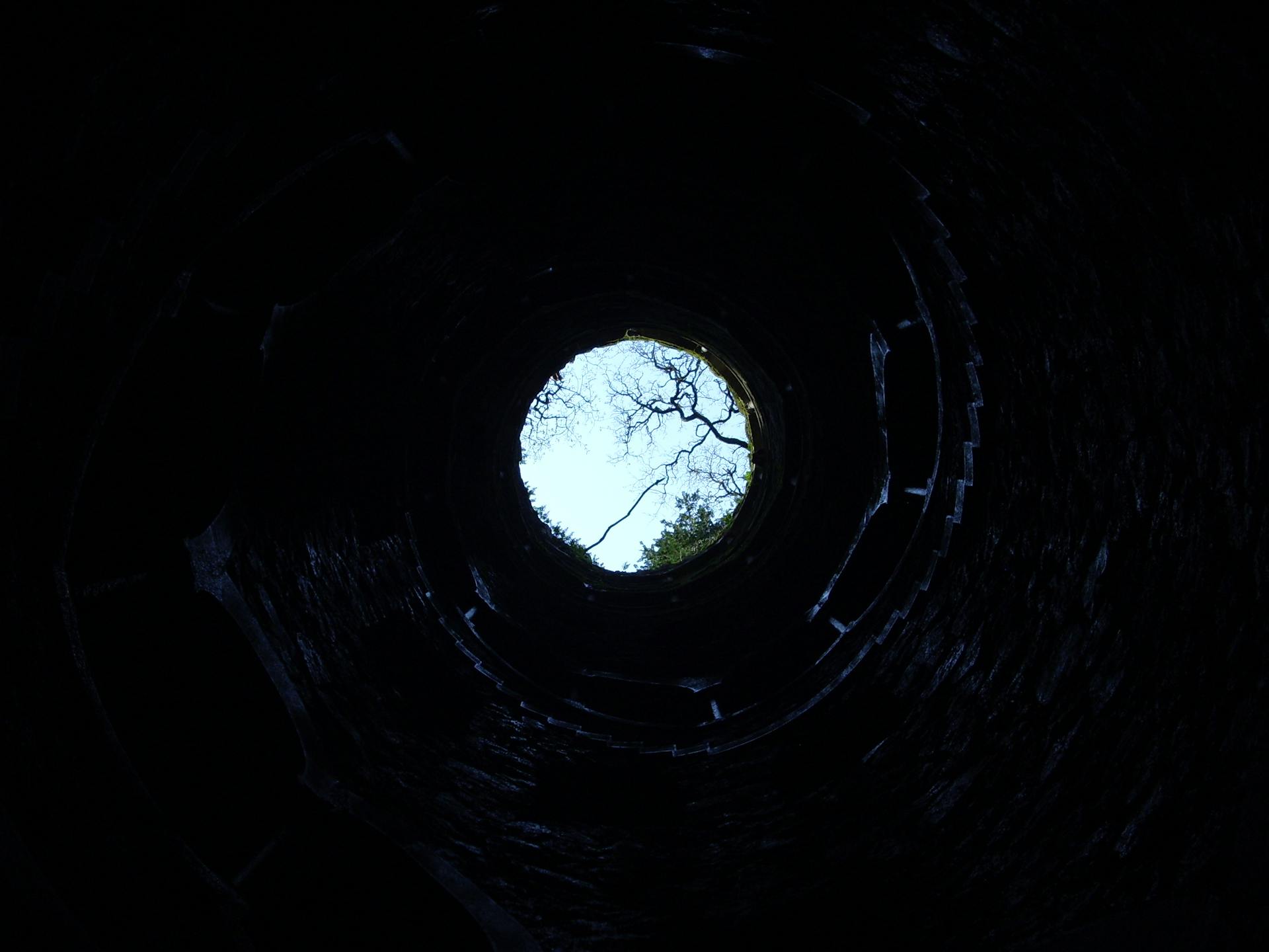 An abandoned well | Source: Pexels